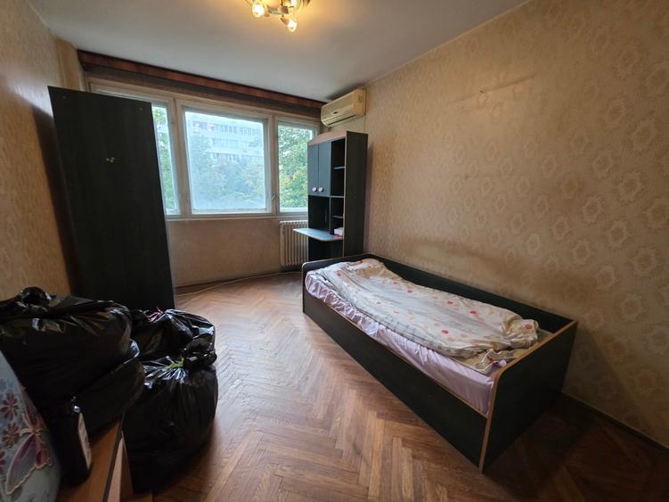 Apartament cu 3 camere decomandat în Basarabia