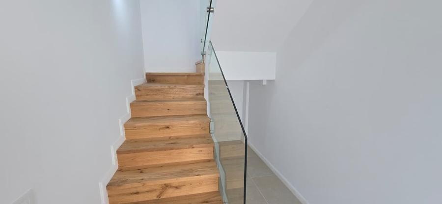 Duplex cu 4 camere cu Canalizare în Bucureștii Noi