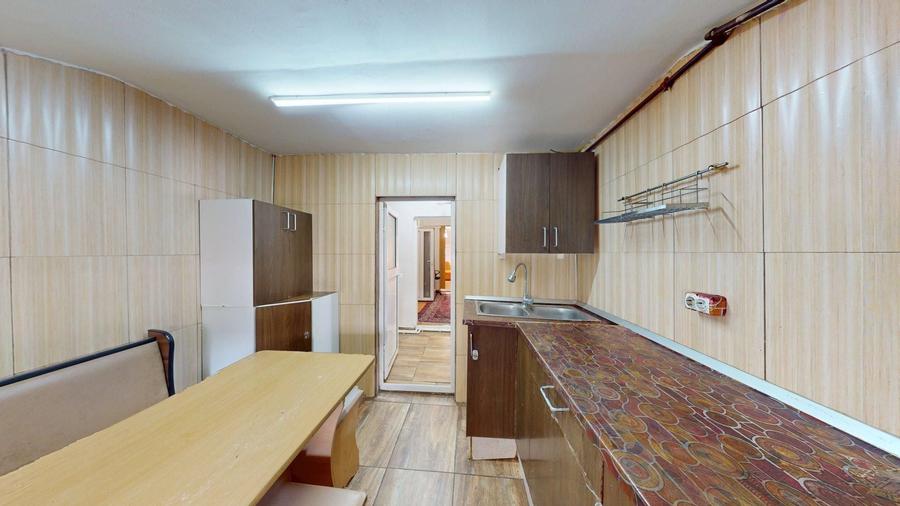 Duplex cu 6 camere cu Canalizare în P-ța Galați
