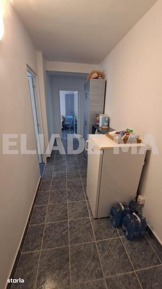 Apartament cu 3 camere decomandat în Sud