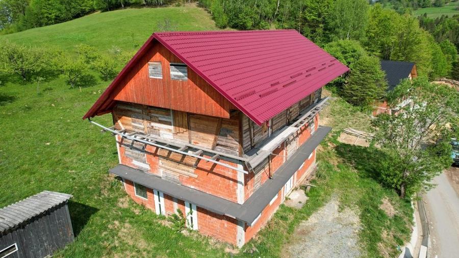 Casă cu 4 camere în Rogojel