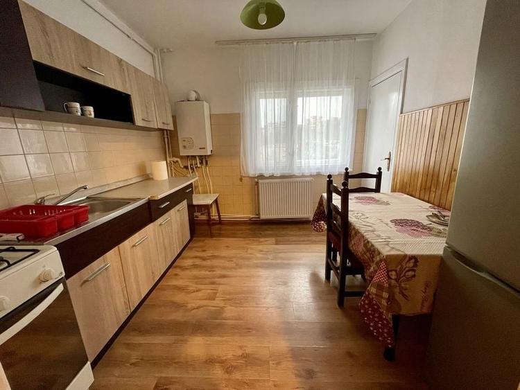 Apartament cu 2 camere decomandat, mobilat în Plopilor
