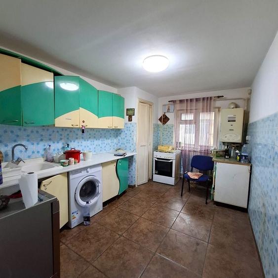 Apartament cu 4 camere decomandat în Ultracentral