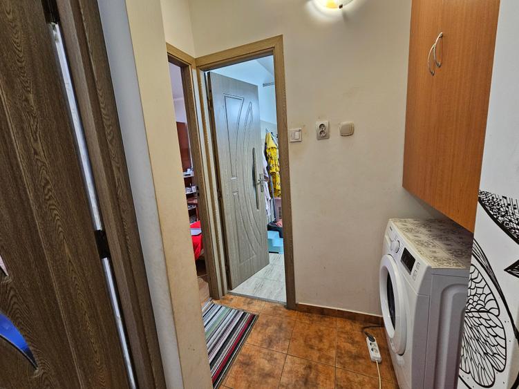 Apartament cu 3 camere decomandat în Șagului
