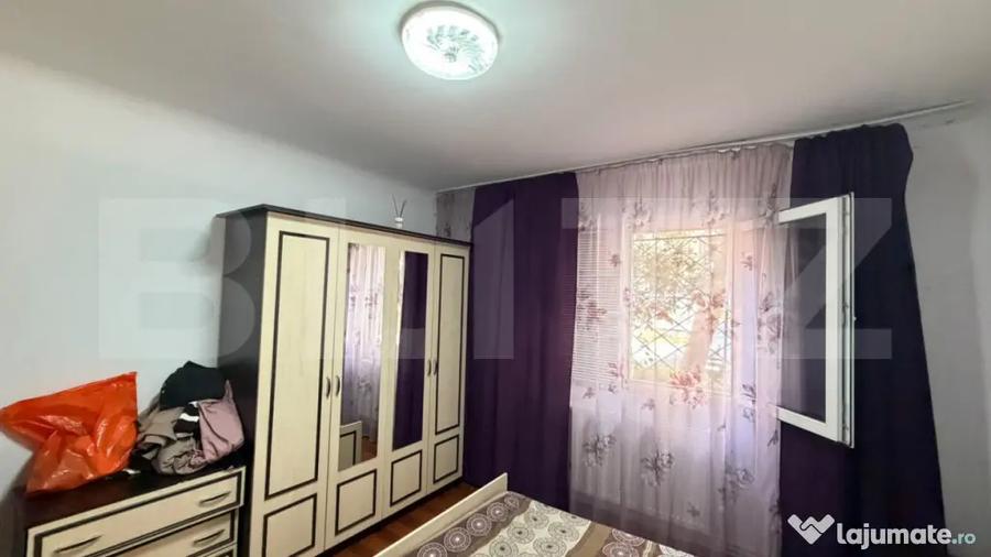Apartament cu 3 camere semidecomandat în Central
