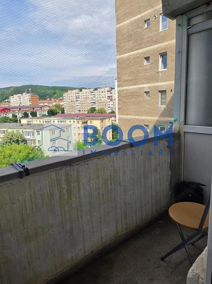 Apartament cu 3 camere decomandat în Ostroveni