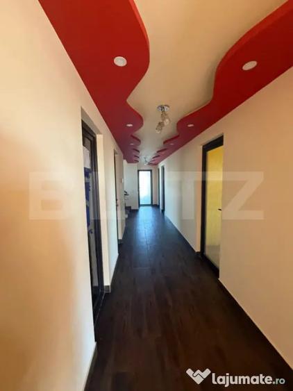 Casă cu 9 camere cu Teren 1000 Mp în Central