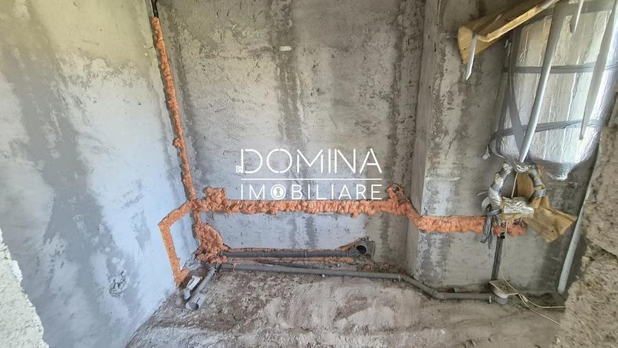 Casă cu 4 camere cu Teren 300 Mp în Central