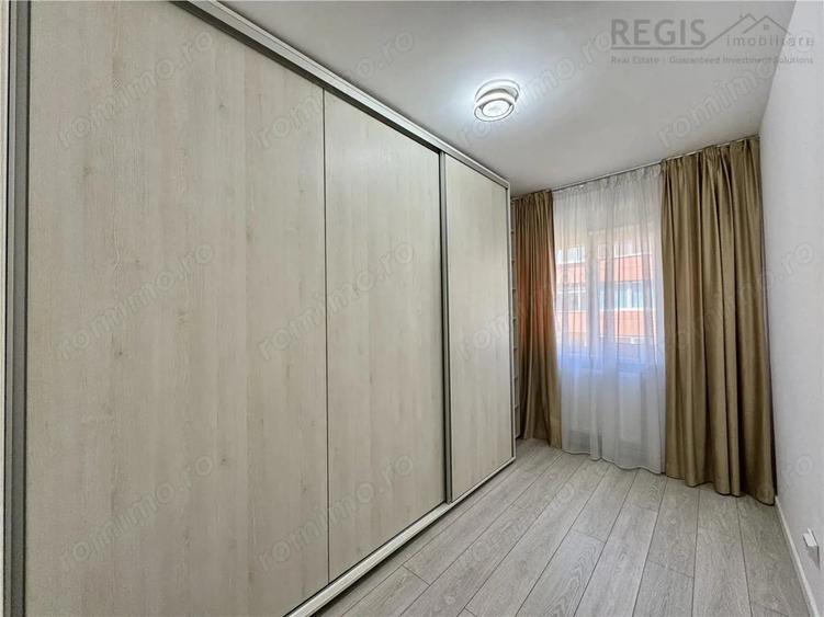 Apartament cu 3 camere decomandat, mobilat în Calea București