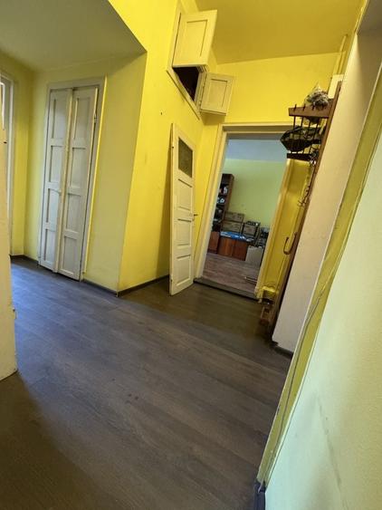 Apartament cu 2 camere decomandat în Petros