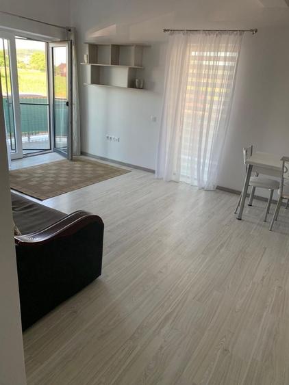 Apartament cu 2 camere decomandat în Tirimia
