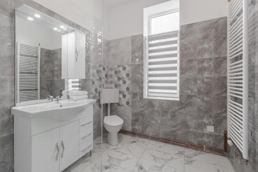 Casă individuală cu 2 camere cu Canalizare în Ultracentral