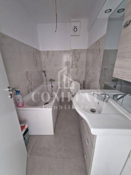 Apartament cu 3 camere semidecomandat în Someșeni