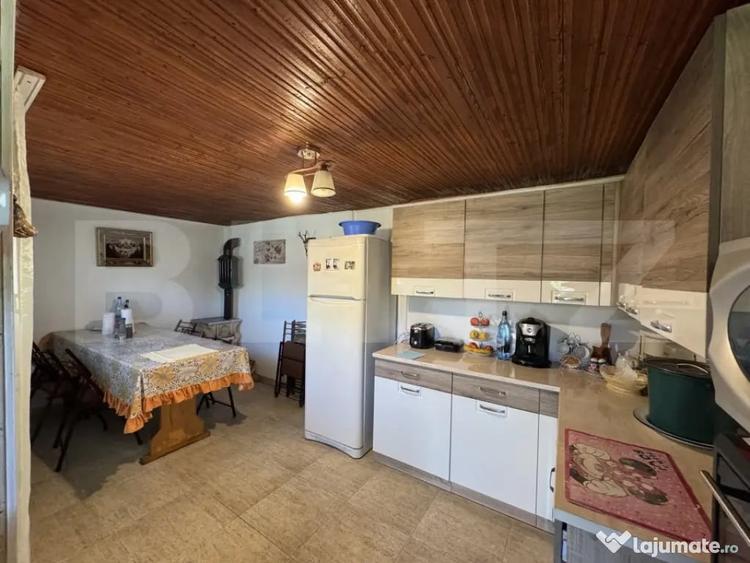 Casă cu 4 camere cu Teren 13000 Mp în Primăverii