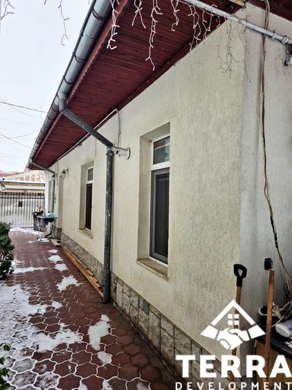 Casă individuală cu 2 camere cu Teren 90 Mp în Central