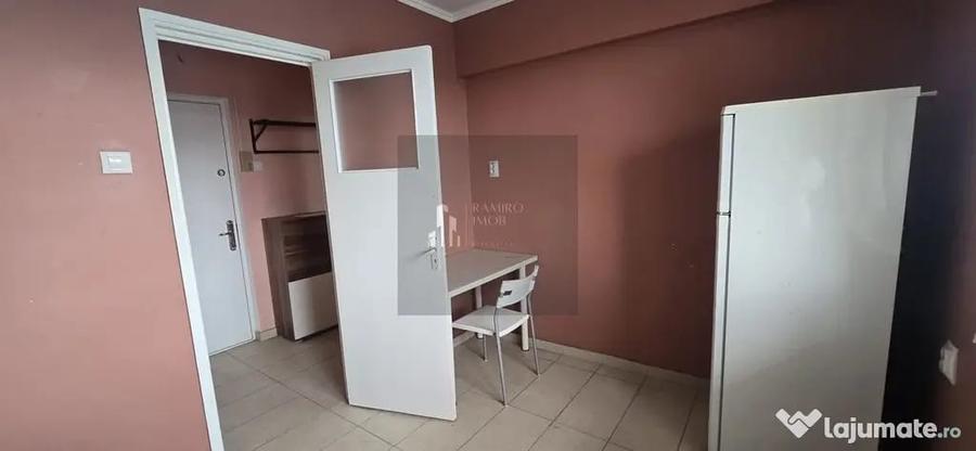 Apartament cu 2 camere semidecomandat în Giurgiului