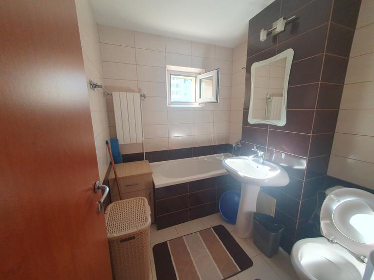 Apartament cu 3 camere în Scriitorilor