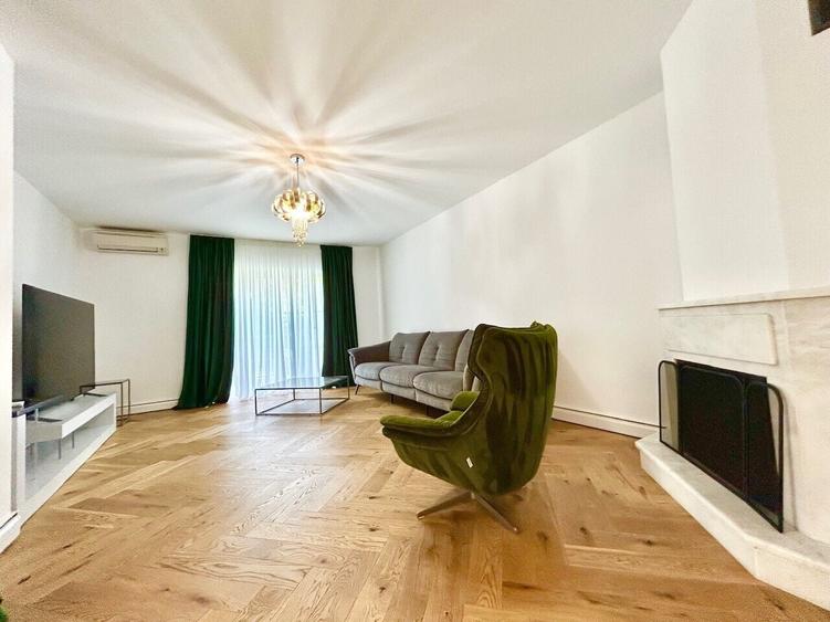 Duplex cu 4 camere cu Canalizare în Iancu Nicolae