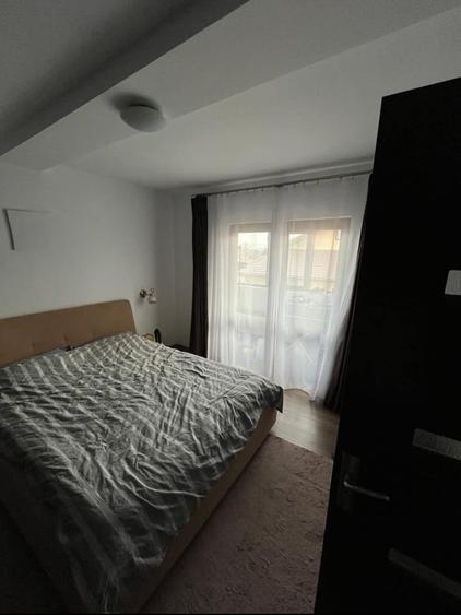Apartament cu 3 camere decomandat, mobilat în Popas Păcurari