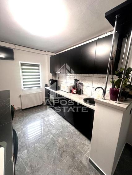 Apartament cu 3 camere semidecomandat, mobilat în Soarelui