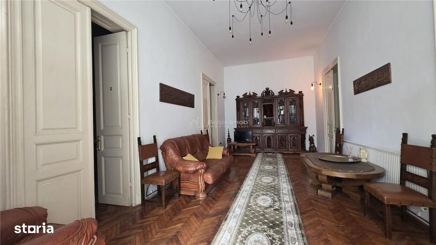 Casă cu 4 camere cu Teren 400 Mp în Central
