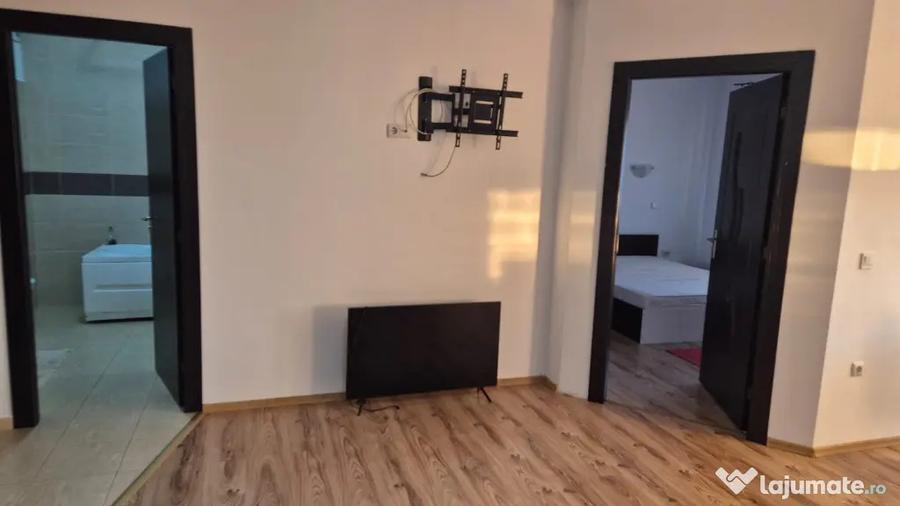 Apartament cu 2 camere semidecomandat în Florești