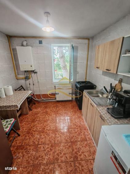 Apartament cu 2 camere decomandat în Letea Veche