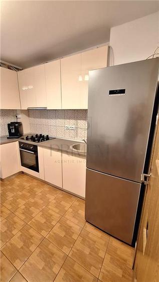 Apartament cu 4 camere decomandat, mobilat în Complex Studențesc