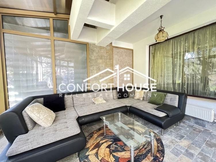 Duplex cu 7 camere cu Canalizare în Iancu Nicolae