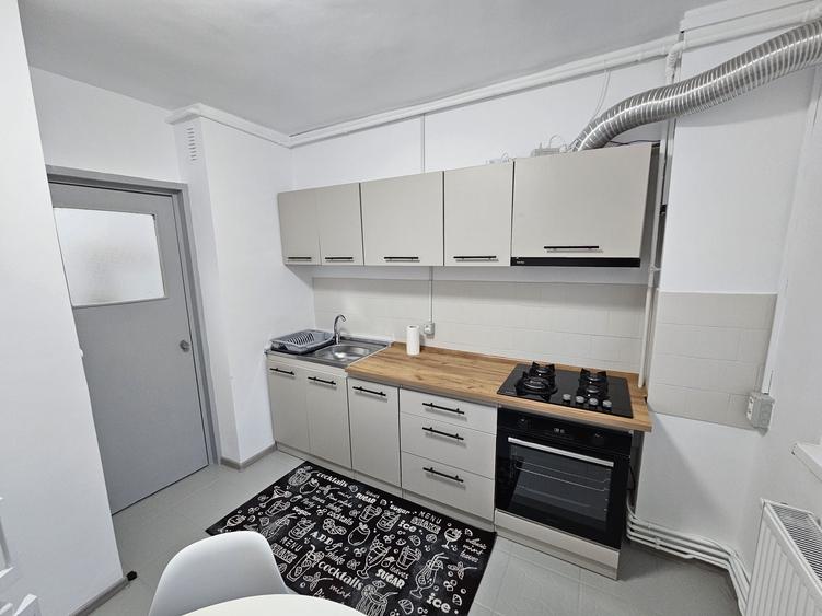Apartament cu 2 camere decomandat în Răcădău