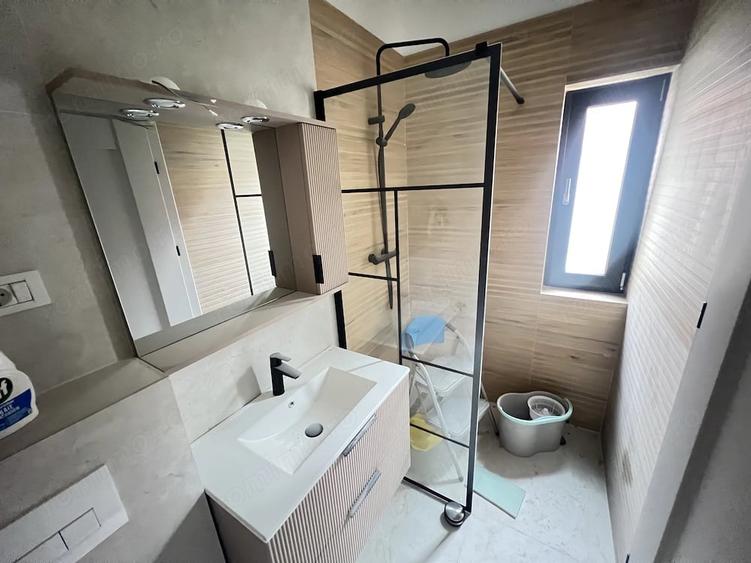 Casă cu 4 camere cu Teren 308 Mp în Favorit