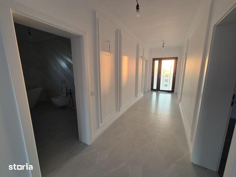 Casă cu 4 camere cu Teren 455 Mp în Central