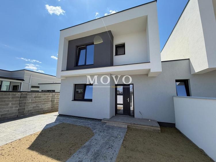 Duplex cu 4 camere cu Canalizare în Săcălaz