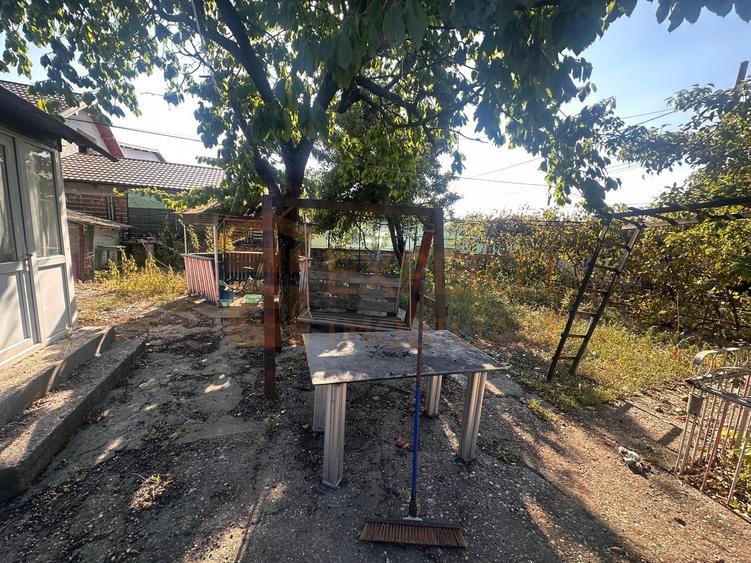 Casă individuală cu 4 camere cu Canalizare în Valu lui Traian