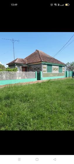 Teren de 2800 mp, în Alioș
