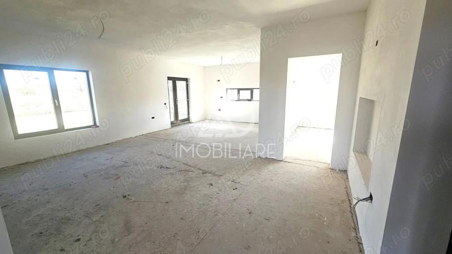 Casă cu 4 camere în Narciselor