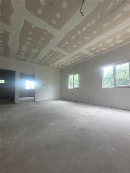 Casă individuală cu 3 camere cu Teren 230 Mp în Lumina