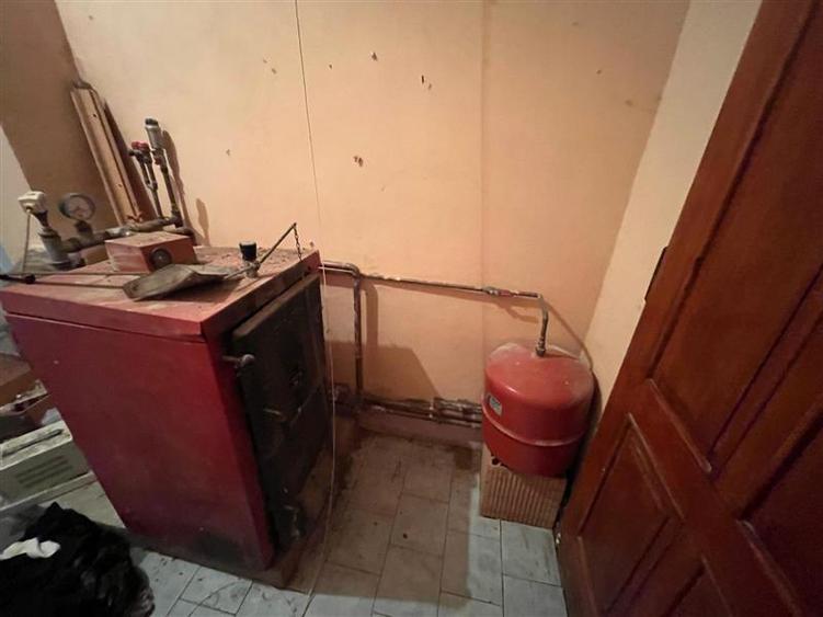 Casă individuală cu 6 camere cu Teren 2999 Mp în Ohaba-Forgaci