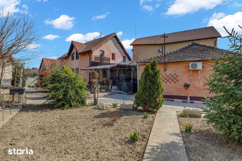 Casă cu 8 camere cu Teren 777 Mp în Ultracentral
