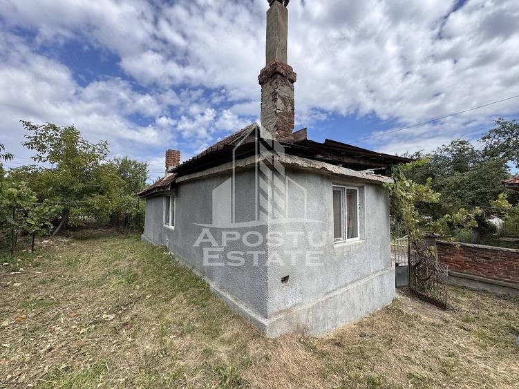 Casă cu 3 camere cu Teren 841 Mp în Răcăștia