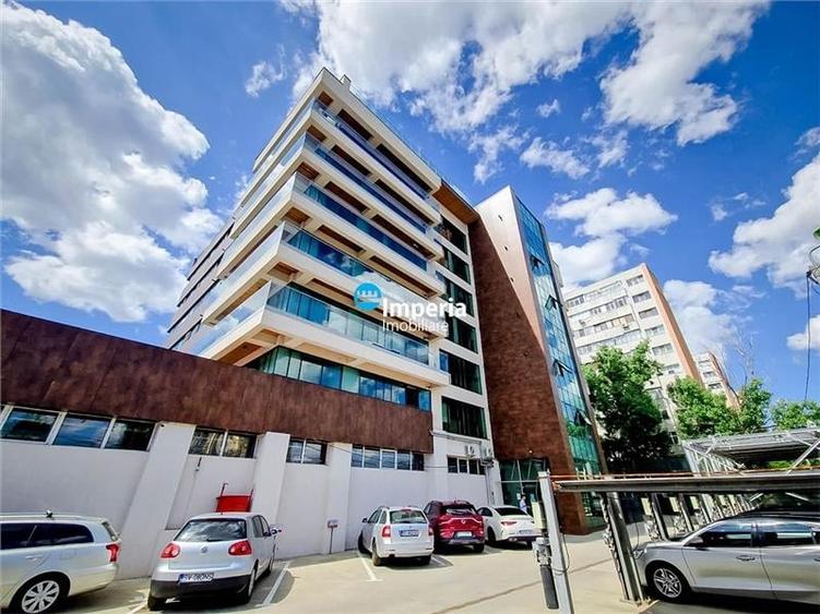 Birou, de 176 mp, în Central