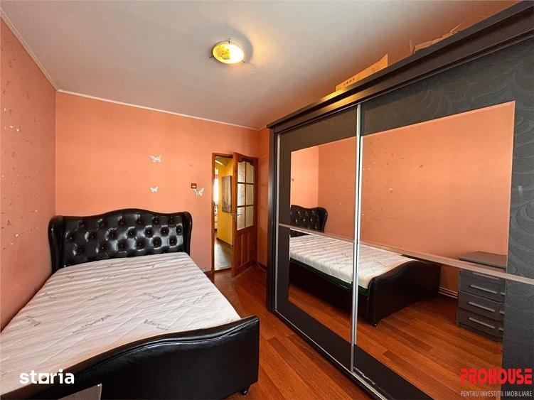 Apartament cu 3 camere decomandat în Ștefan cel Mare