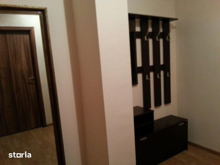 Apartament cu 2 camere decomandat, mobilat în Podu Roș