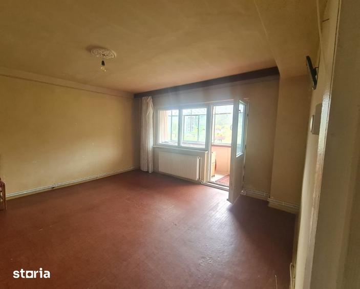Apartament cu 2 camere semidecomandat în Dârste