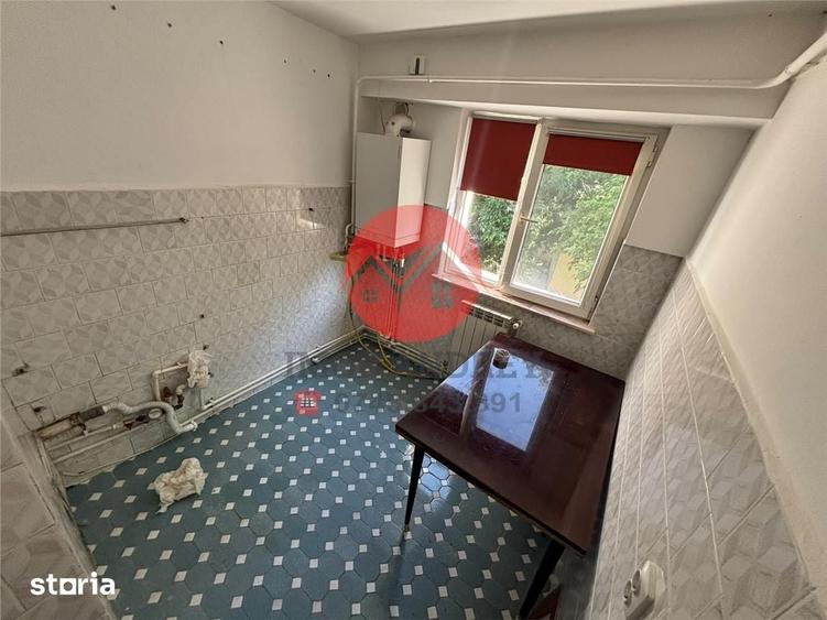Apartament cu 3 camere decomandat în Vest