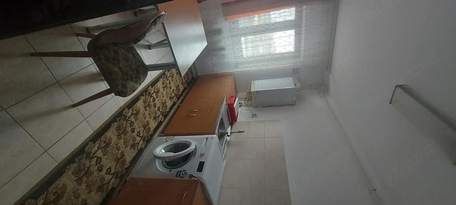 Garsonieră decomandată în Podul de Fier