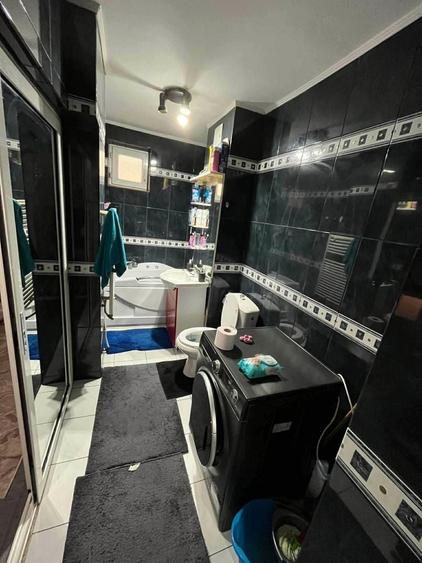 Apartament cu 3 camere în Micro 18