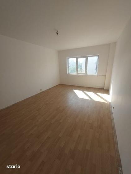 Apartament cu 2 camere decomandat în Micro 12