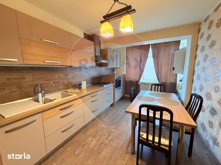 Casă cu 4 camere cu Teren 108.82 Mp în Radu Negru