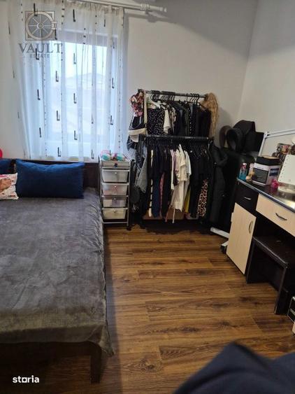 Apartament cu 3 camere decomandat, mobilat în Haliu